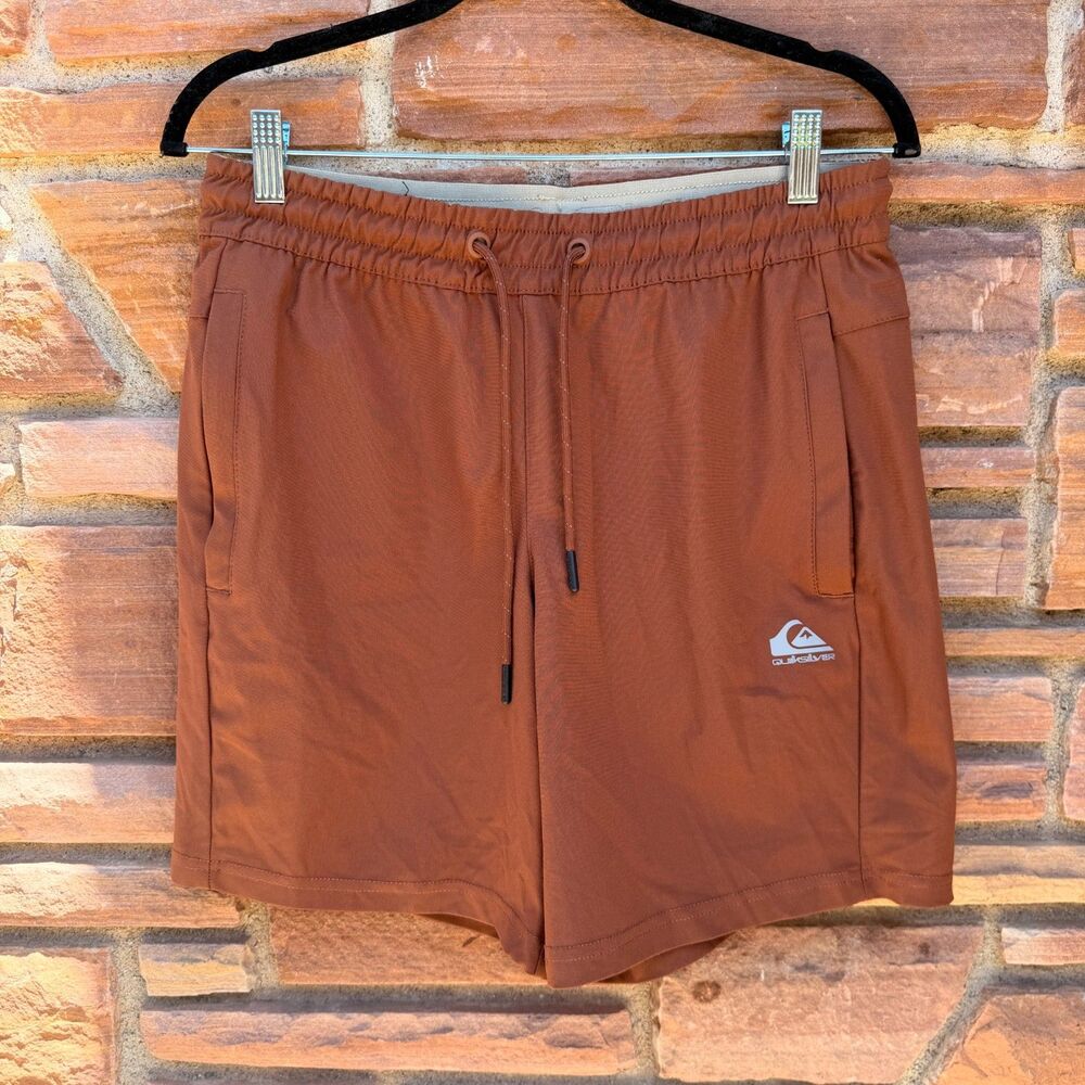 Quiksilver Brown Dri Fit Shorts Men’s Size S Regular Fit Lightweight Casual